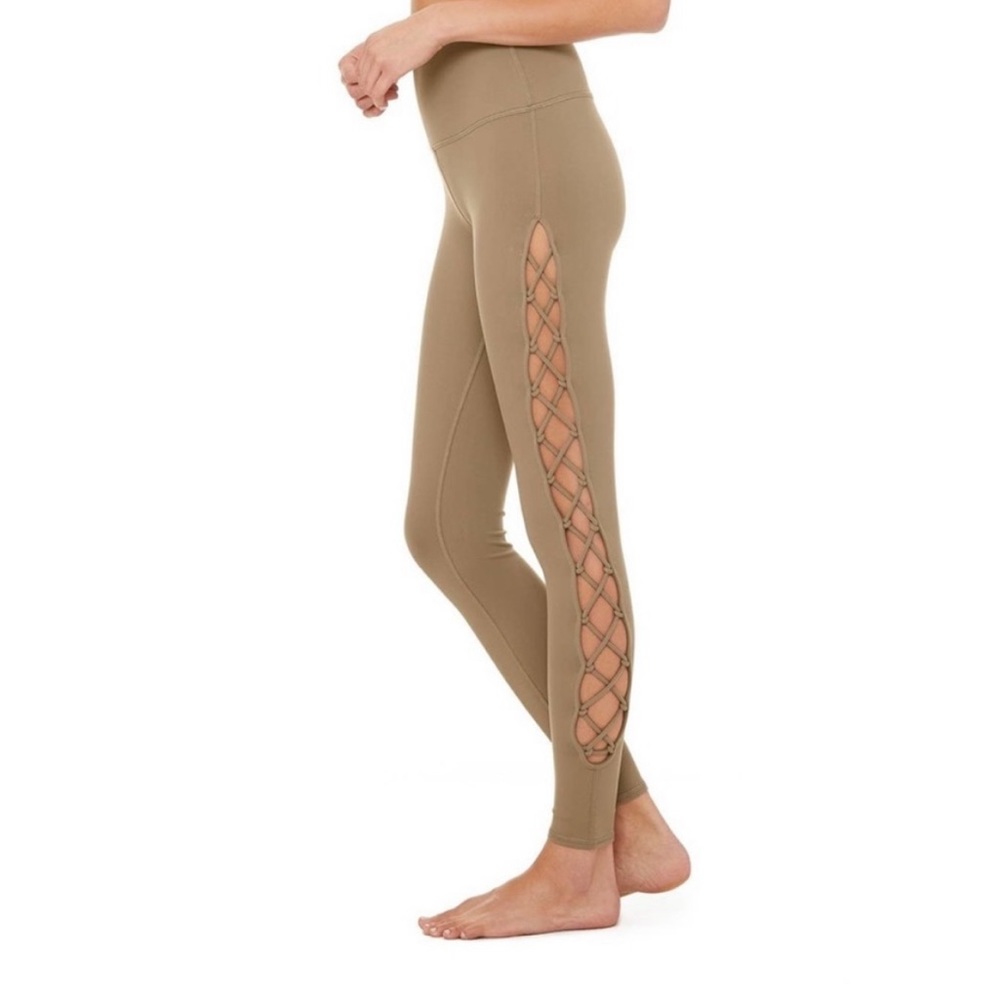 Alo Yoga Interlace Legging in Tan/Gravel